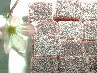 Bittersweet truffles with black currant pâte de fruit