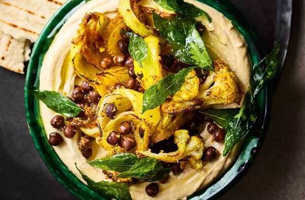 Black & white houmous