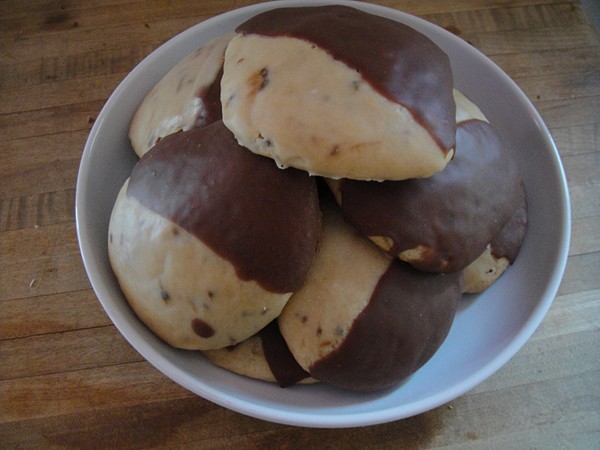 Black and white Russian cookies
