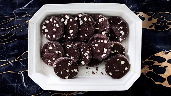 Black-and-white sablés