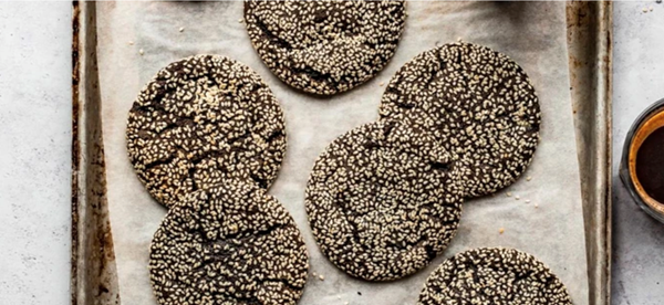Black and white tahini cookies
