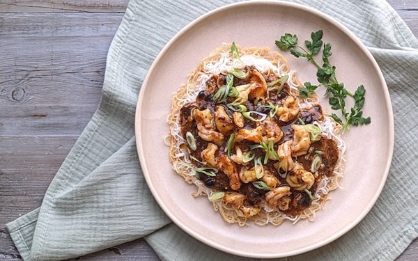 Black bean & chilli prawns on crisp noodles 