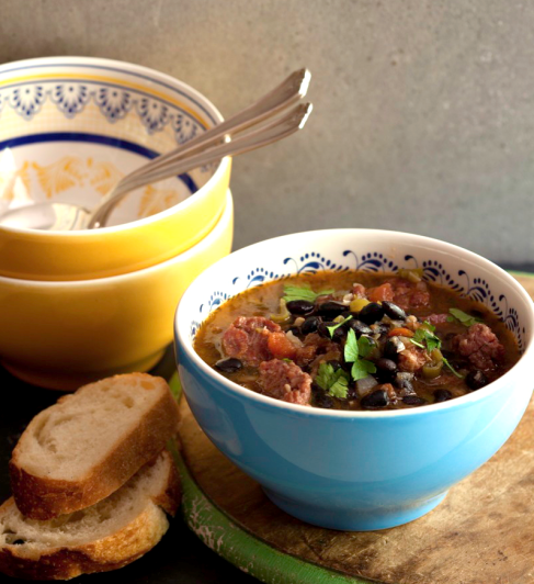 Black bean and sausage soup (Sopa de feijão com salsicha)