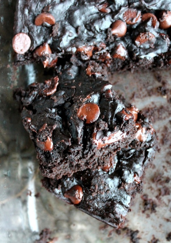 Black bean avocado chocolate chip fudge brownies