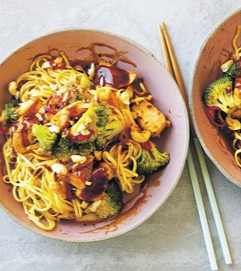 Black bean chicken with broccoli & cashews