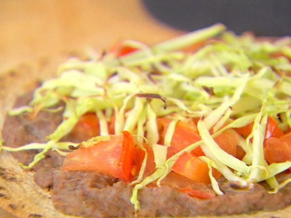 Black bean Mexican-style pizza