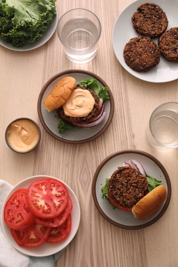 Black bean-mushroom burger patties
