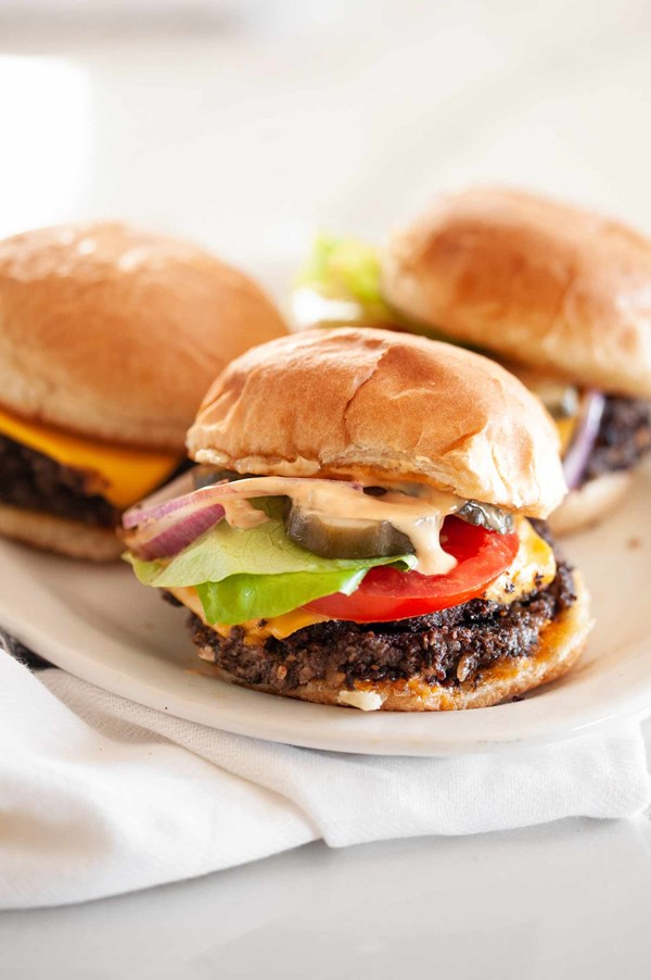 Black bean smash burgers