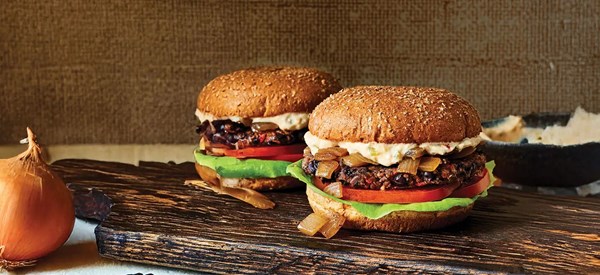 Black bean smash burgers with caramelized onions [burger sauce]