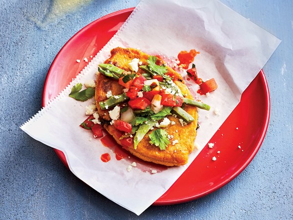 Black bean tlacoyos