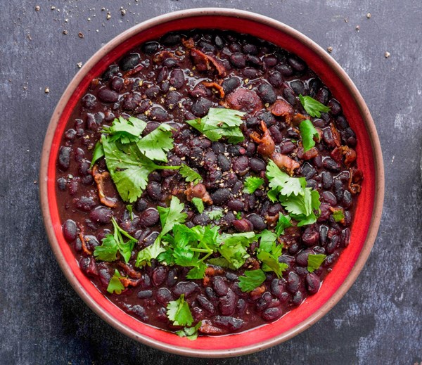 Black beans with bacon and tequila