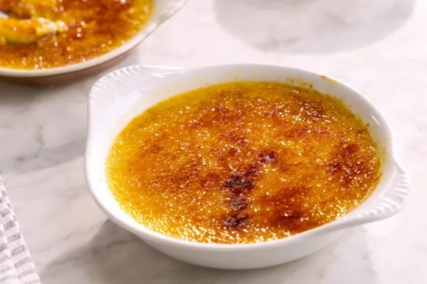 Black bottom crème brûlée