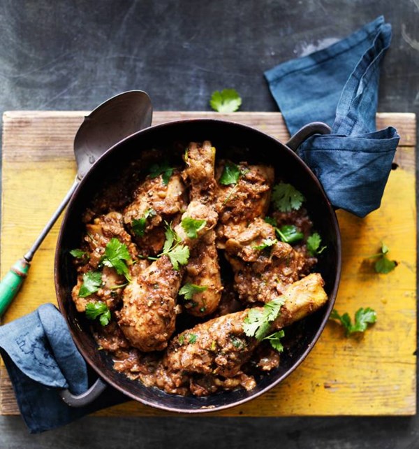 Black chicken curry