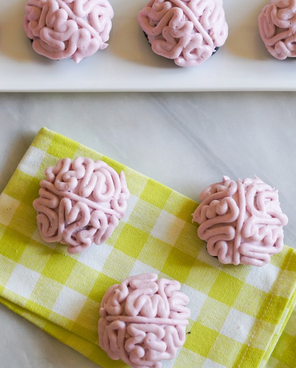 Black cocoa cookies with vanilla brains buttercream