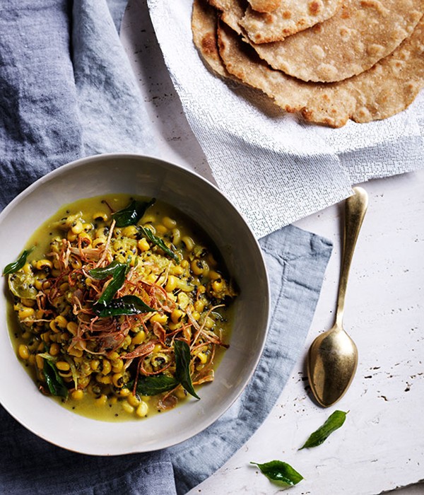 Black-eyed pea curry with crisp shallots and curry leaves