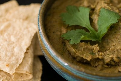 Black-eyed pea dip with garlic and bacon