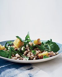 Black-eyed pea salad with corn bread croutons