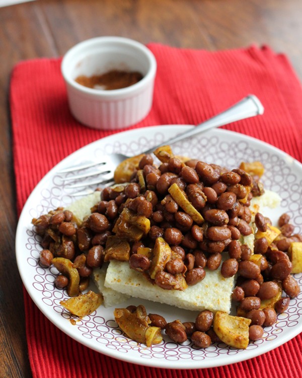 Black eyed peas and grit cakes (with Cajun spice blend)