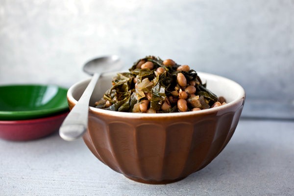 Black-eyed peas with collard greens