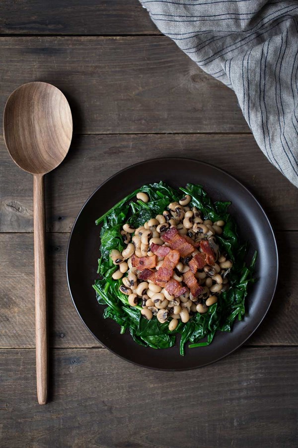 Black eyed peas with spinach and bacon