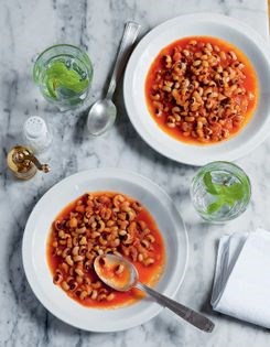 Black-eyed peas with tomato (Zeytinyagli kuru börülce)