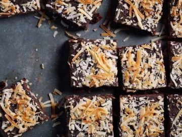 Black Forest brownies with cherries