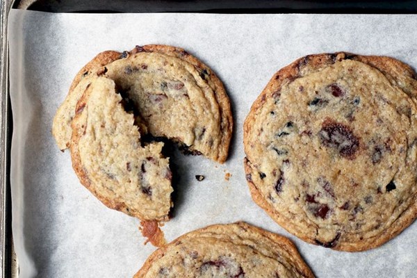 Black garlic chocolate chip cookies