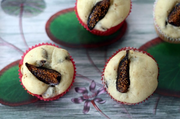 Black mission fig muffins