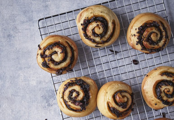 Black olive, thyme and onion jam rolls