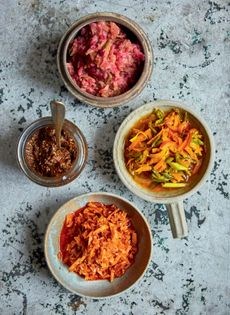 Black pepper, prune and sesame seed chutney