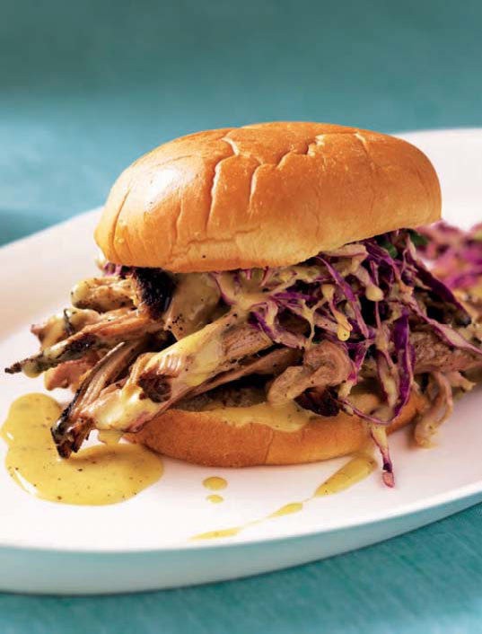 Bobby Flay's Throwdown! More Than 100 Recipes from Food Network's Ultimate Cooking Challenge