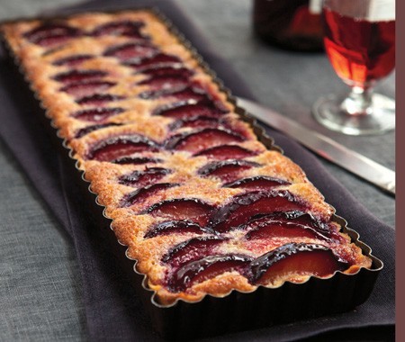 Black plum tart