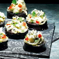 Black pudding with pear and blue cheese