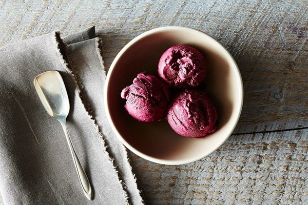 Black raspberry ice cream