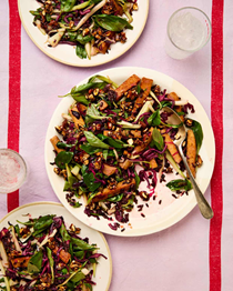 Black rice, red cabbage and tempeh salad