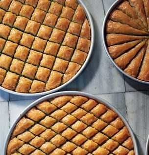 Black sea rolled baklava (Sariğvi burma)