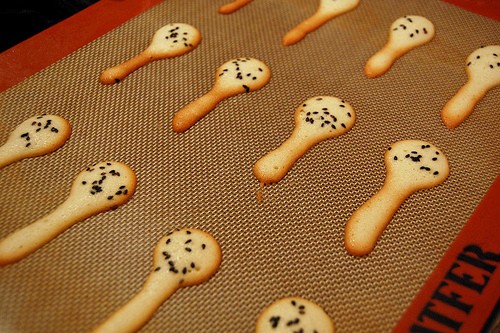 Black sesame biscuits (Langues de chat)