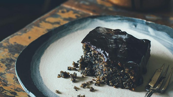 Black sesame chocolate cake (with chocolate ganache)