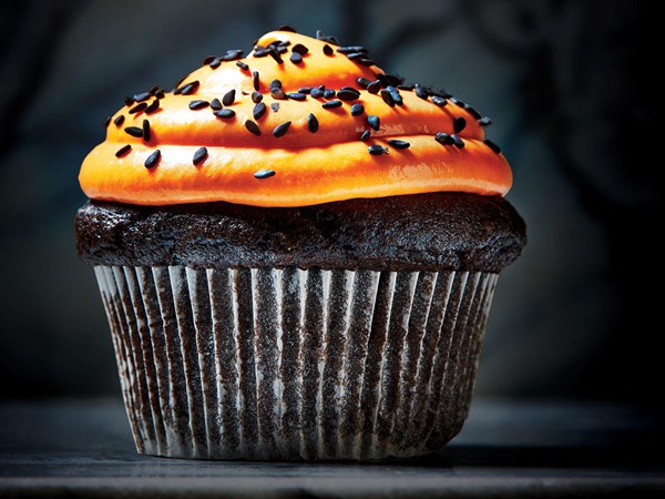Black sesame cupcakes