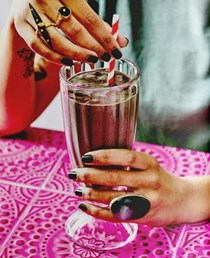 Black sesame date smoothie