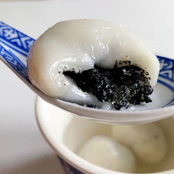 Black sesame filling (Chinese black sesame paste)