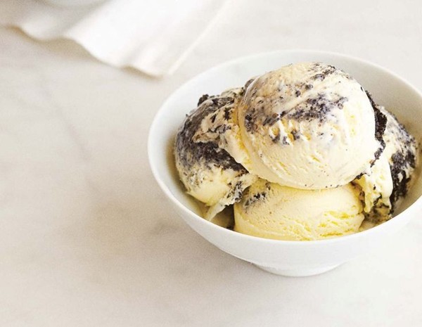 Black sesame ice cream