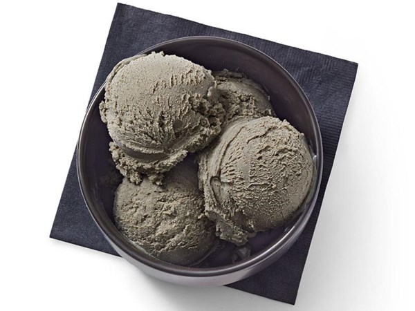 Black sesame ice cream