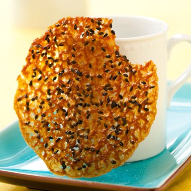 Black sesame lace cookies