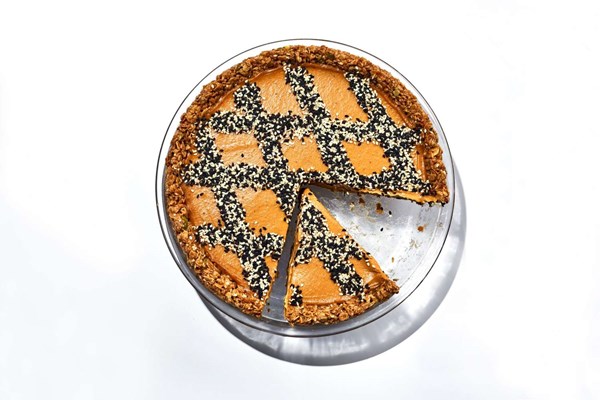 Black sesame pumpkin pie