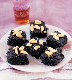 Black sesame seed fudge
