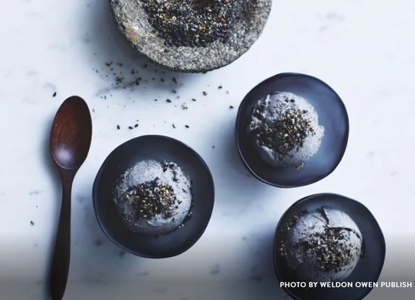Black sesame seed ice cream (Hoogim-ja ice cream)