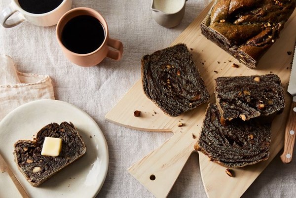 Black sesame tangzhong babka 