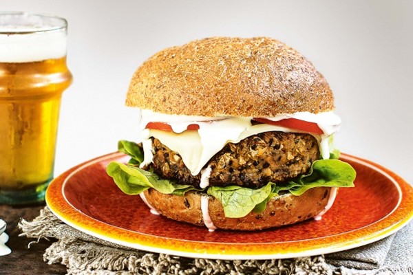 Black sesame vegie burgers with wasabi yoghurt