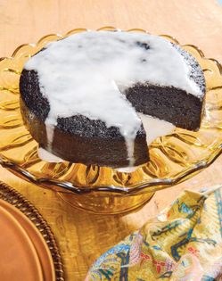 Black sticky rice cake (Bolu kukus ketan hitam)